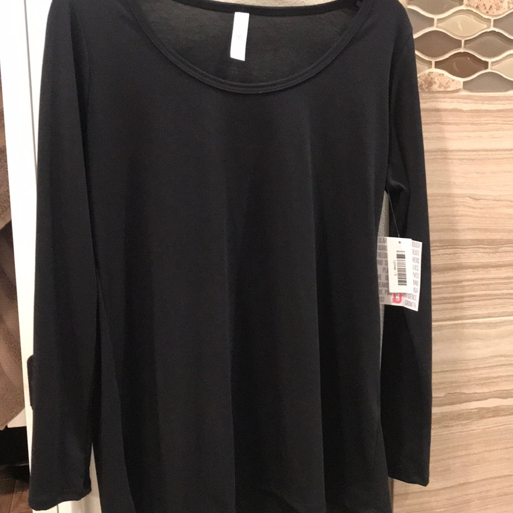 Solid black small lularoe Lynnae